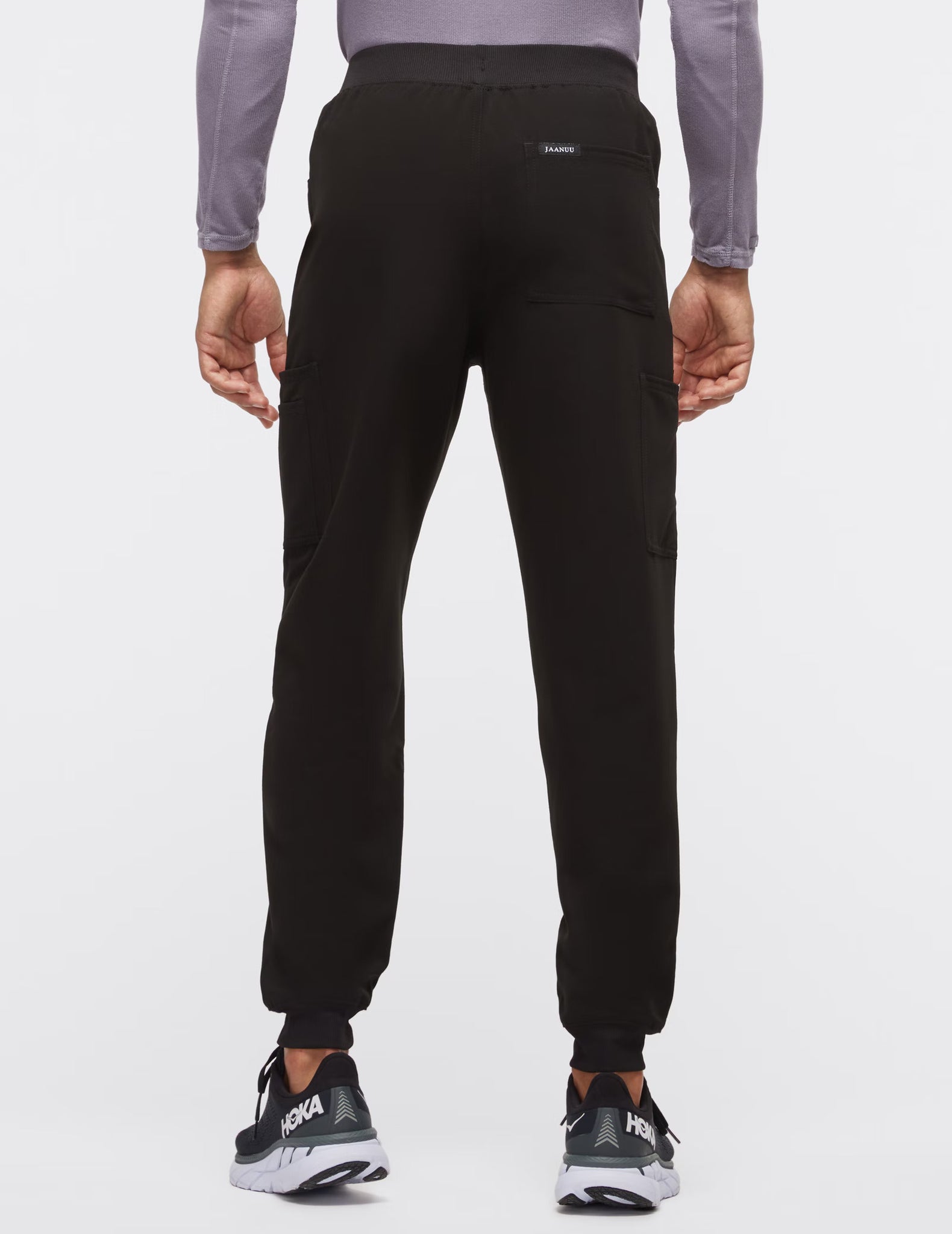 V-Neck / Mesh Jogger